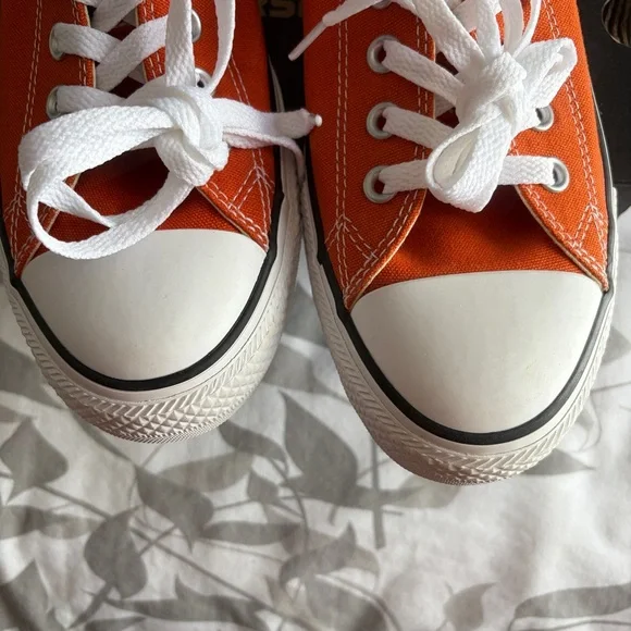 Converse Chuck Taylor Low Top Sneakers - in Roasted Carrot - Picture 3 of 6